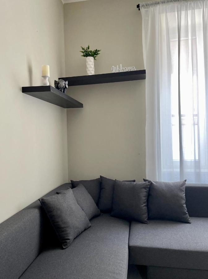 Grey Apartment Caiazzo Exterior photo